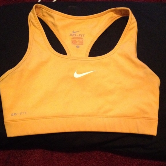 Nike sports bra - Picture 1 of 1