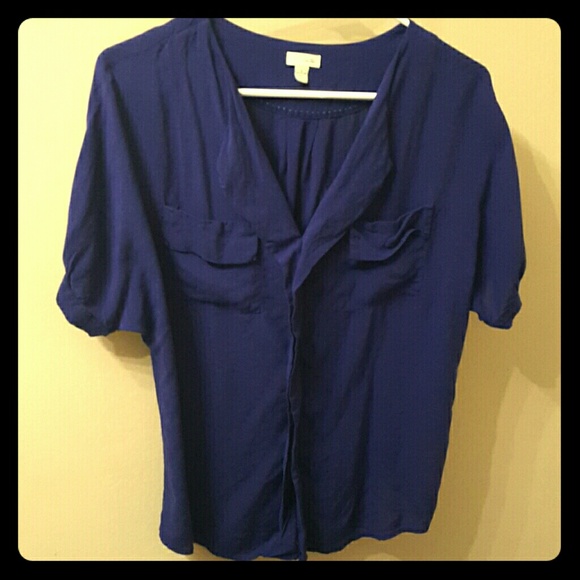 PRICE DROP! Beautiful blue button-up blouse