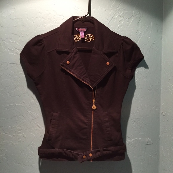 Black and Gold Dereon Zip Front Top