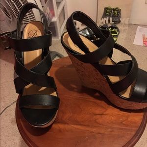 Worn only a few times in great condition!!