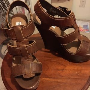 Worn only a few times in perfect condition