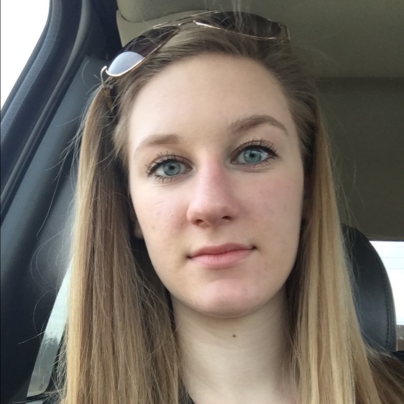 Meet your Posher, Cassidy - Picture 1 of 1