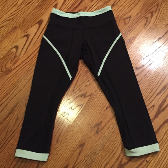 Lululemon cropped leggings