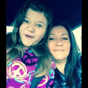 Meet your Posher, Leslie