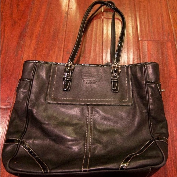 ⭐️Coach Carryall ⭐️