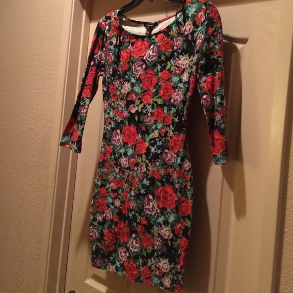 Floral dress - Picture 1 of 2