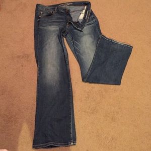 AEO "Fave Boyfriend" jeans. Good condition