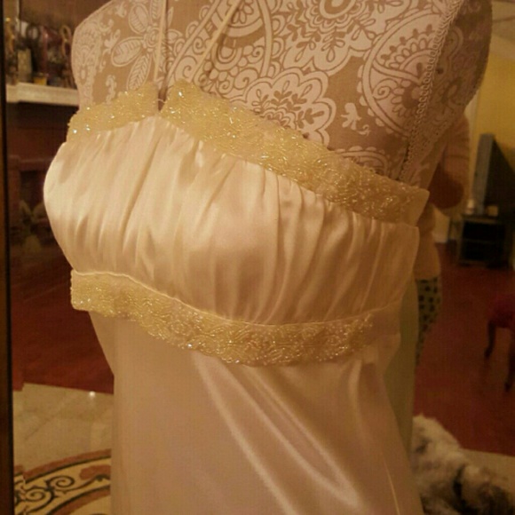 Allen schwarts cream silky elegant dress - Picture 4 of 4