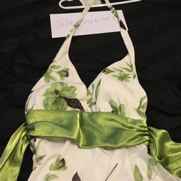 Green and White Flower Dress (Knee-Length)