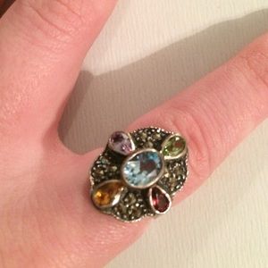 Multi-color ring