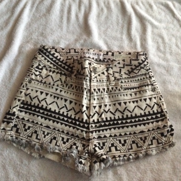 Tribal high waisted shorts SOLD😝