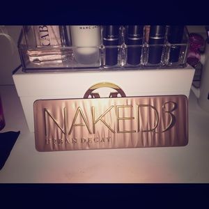 naked 3 palette by urban decay