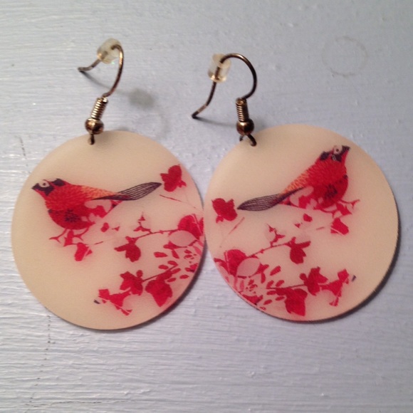 Beautiful bird and floral earrings w silver hooks - Picture 4 of 4