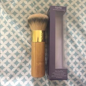 Tarte "The Buffer" foundation brush