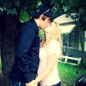 Meet your Posher, Destiny