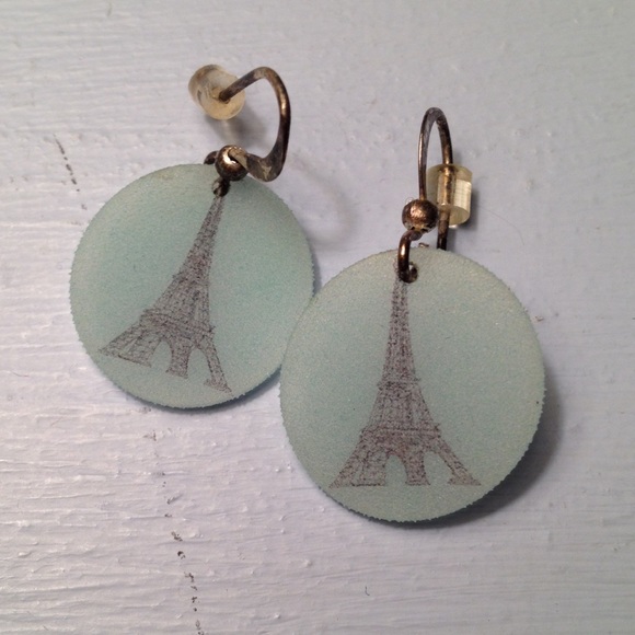 Worn once! Beautiful Lt blue Eiffel Tower earrings - Picture 2 of 3