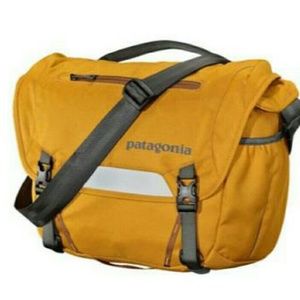 Patagonia MiniMass Messenger Bag in Amber