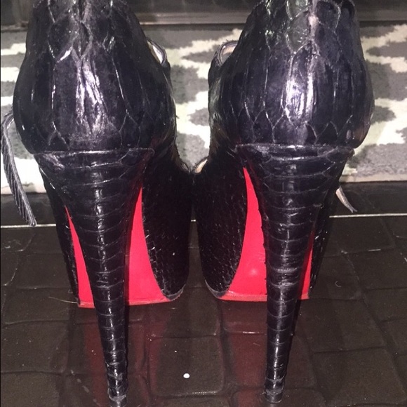 SOLD - Picture 2 of 4