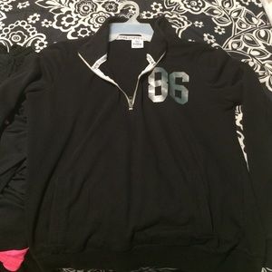 Black 3/4 slip VS sweatshirt