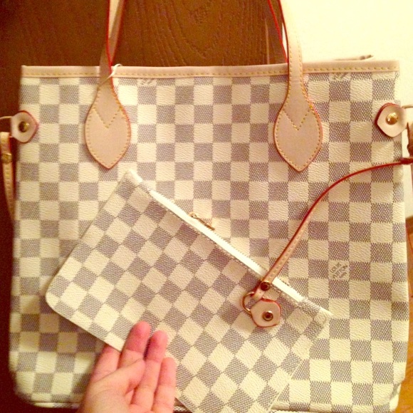 Medium size handbag***SOLD