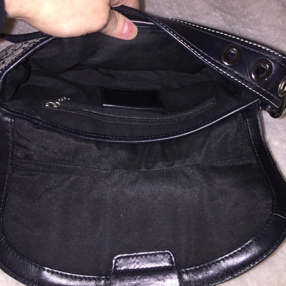 Authentic Coach SOHO Signature Shoulder Bag - Picture 3 of 3