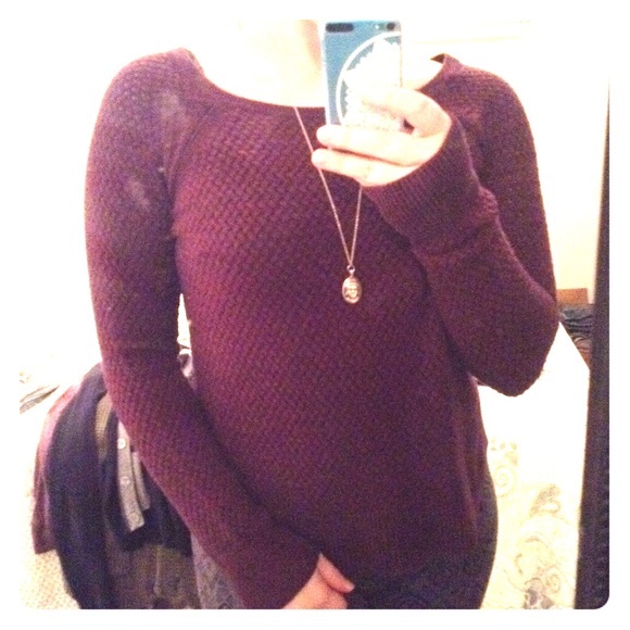Maroon knitted pull over