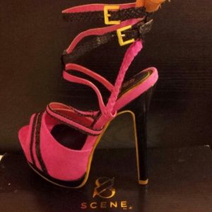 New Chinelle Black & Pink Platform Heels/Stilettos
