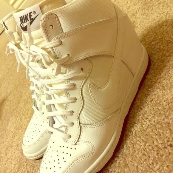 Nike sky high shoes