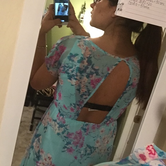 Spring dress - Picture 2 of 4