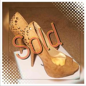 Tan fauxSuede peep toe pumps  w gold studded heel.