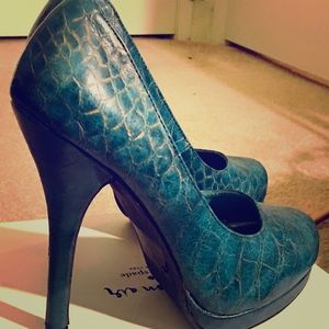Dark teal pumps w/ gold subtle gator print.