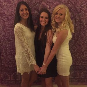 Meet your Posher, Laura