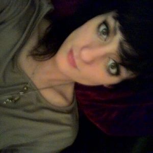 Meet your Posher, Kelly