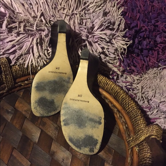 Banana Republic black sandals - Picture 3 of 3