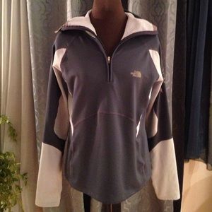 NORTH FACE PULLOVER