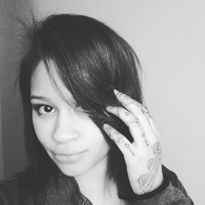 Meet your Posher, Kayla