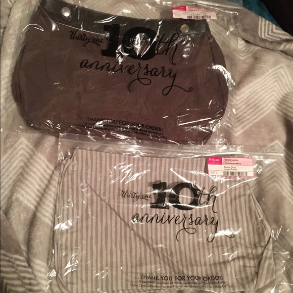 Thirty One Suite Skirt Purse & Skirt