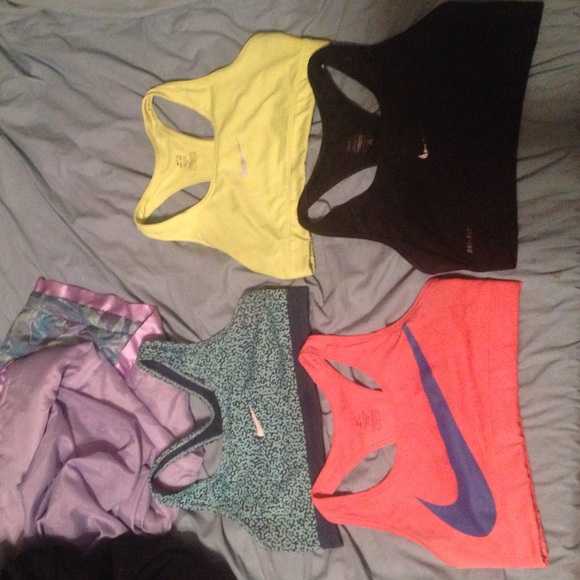 Sports bras (PRICE NOT FOR ALL)