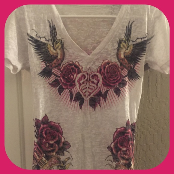 SOLD Sinful white flowered Vneck - Picture 4 of 4