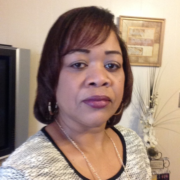 Meet your Posher, Tracey - Picture 1 of 1