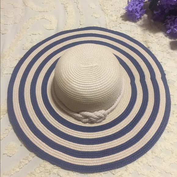 💕HP + PM Pick💕 Striped Straw Hat - Picture 2 of 2