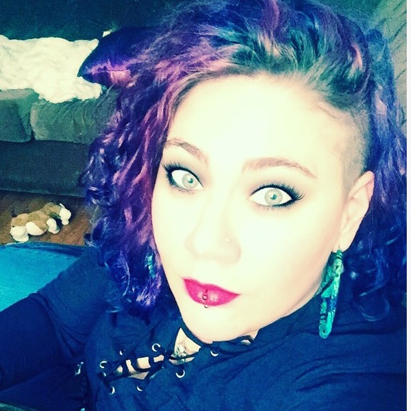 Piña Princess Shoes & Sh!t 🍍👑👠 - Picture 5 of 10