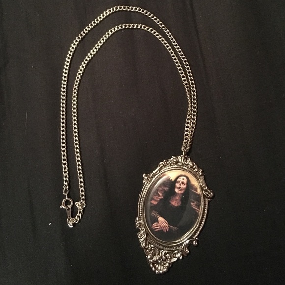 Zombie Mona Lisa necklace