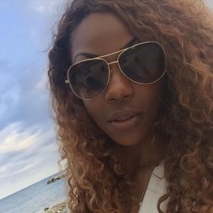 Meet your Posher, Antoinette