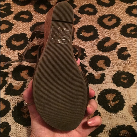 Brown wedges - Picture 3 of 3