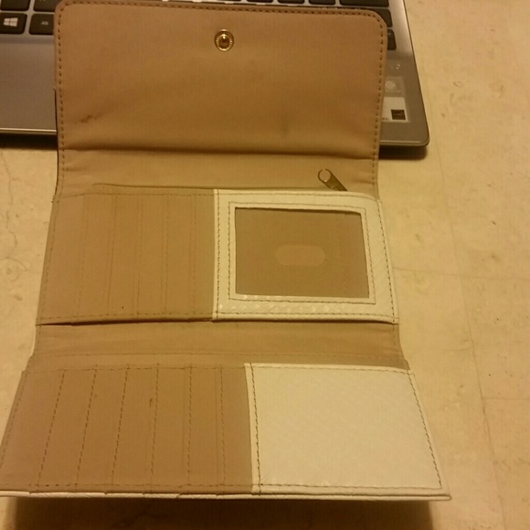 Wallet - Picture 2 of 3