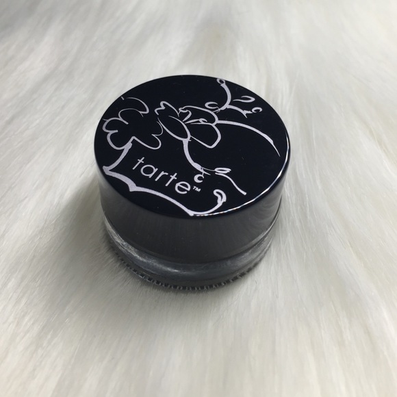 ⛔️ SOLD ⛔️ Tarte Amazonian Clay Black Liner