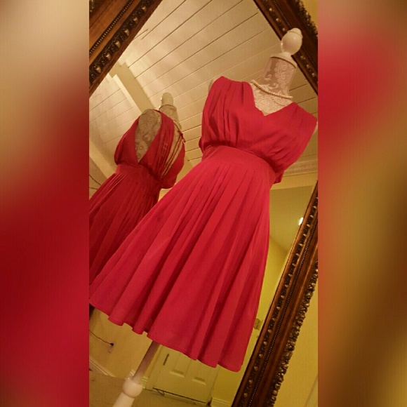 🌷🌷Host pick🌷🌷Jealous tomatoes hot pink silky - Picture 4 of 4