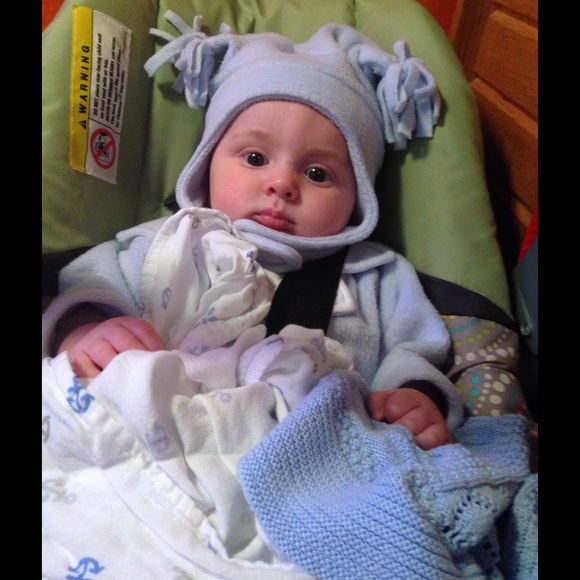 Brrr ITS COLD OUT. BUNDLE UP & COME SHOP WITH ME. - Picture 2 of 4