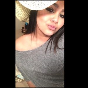 Meet your Posher, Leticia